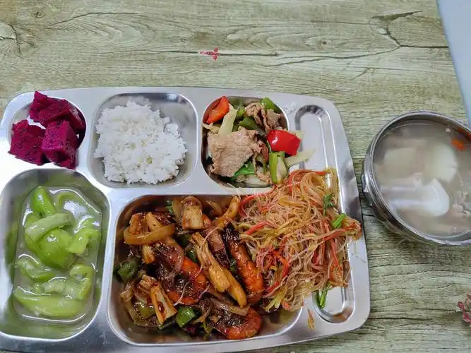 小县城机关食堂