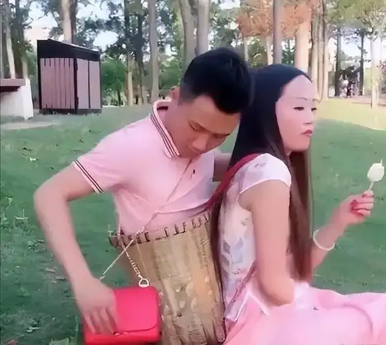 回顾:无腿丈夫出轨女粉丝,断臂妻子一人带娃回老家,现况如何?