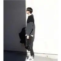 孤独伤感的侧身男生,男生头像图片-回车桌面