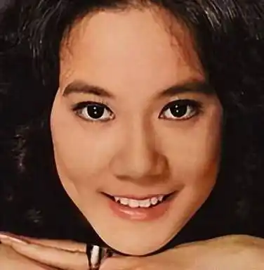 苗可秀,1952年出生于中国香港,年仅18岁的她就已经进入影艺圈了,在