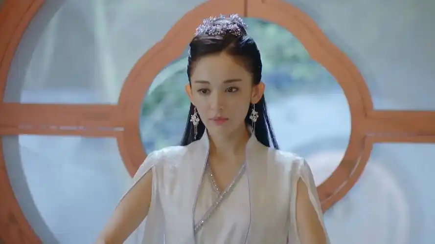 古力娜扎古装混剪白衣飘飘被称赞仙女气质