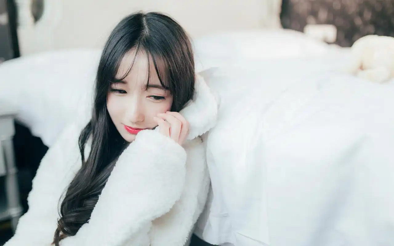 清纯少女冬日唯美高清桌面壁纸高清大图预览1920x1080_美女壁纸下载