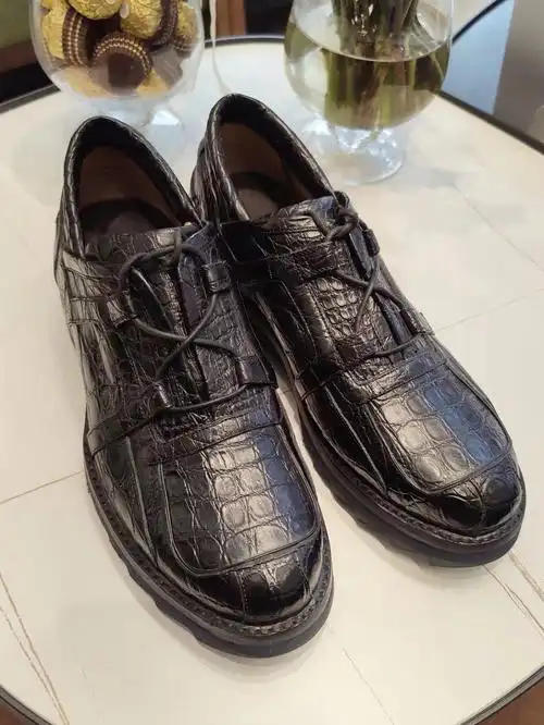 铁狮东尼鳄鱼皮鞋