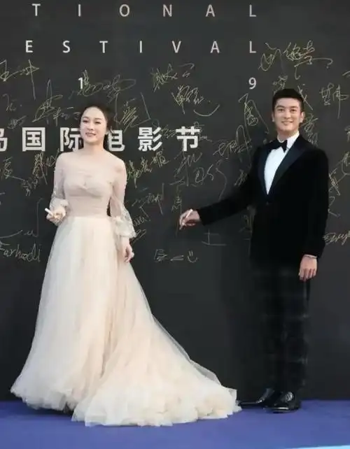 霍思燕现在也太胖了一点明星样都没有了