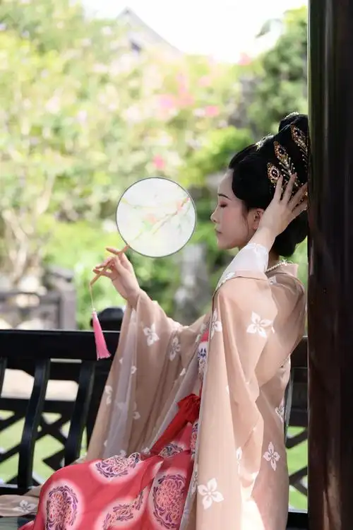 汉服之美醉千年-……摄于(余荫山房)