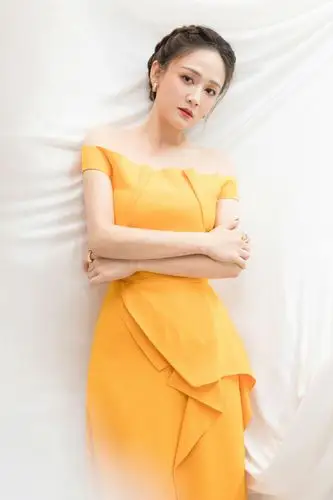 陈乔恩黄色连衣裙优雅写真图片13