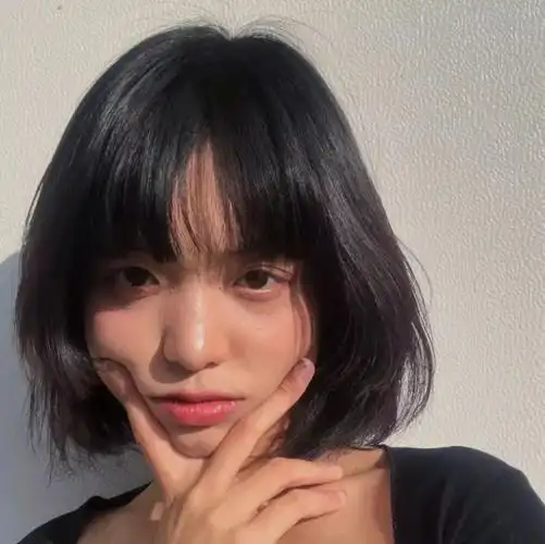 79真人女生头像79