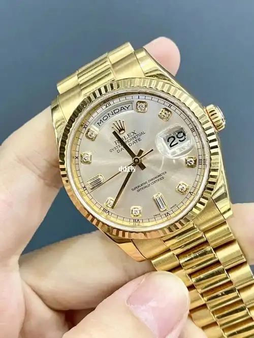 金表劳力士星期日历118235粉盘36表径