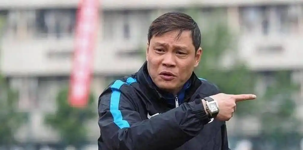 的最后,我们了解了足协领导班子的三项铁定命令,以及范志毅和孙继海在