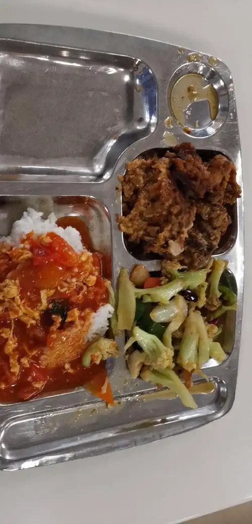 最近两个月的工作餐,有在公司食堂的,也有在 em>外场服务 /em>单位