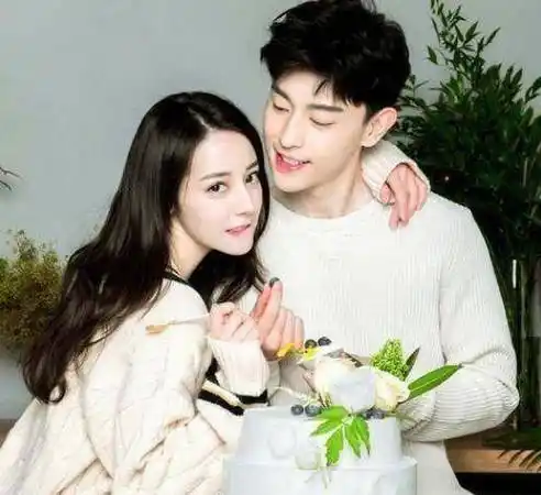 和邓伦最般配的4位女神,热巴默契输给杨紫?蜜果女孩绝不认输!