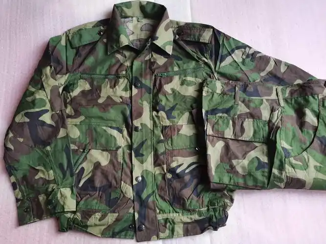 87迷彩服_1995年老库存87式屁兜迷彩服套装老式夏作训八七式夏迷真品