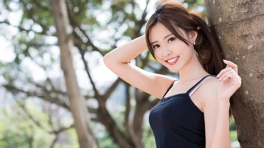 漂亮可爱气质美女郭珉姣桌面壁纸