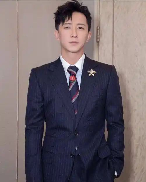 "流量王"韩庚输在哪?曾经的天花板,为何只剩下一地鸡毛_节目_事件_明