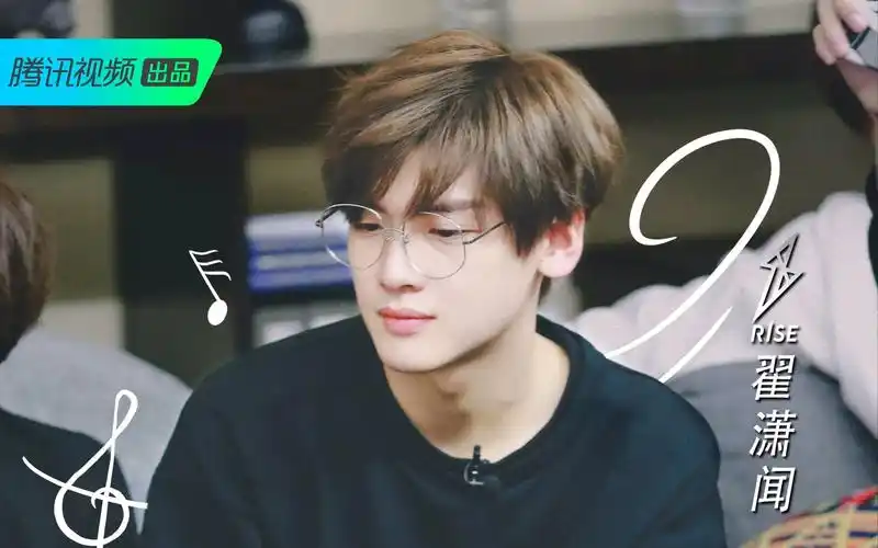 r1se主唱翟潇闻嗨唱世界末日 稻香 明明就