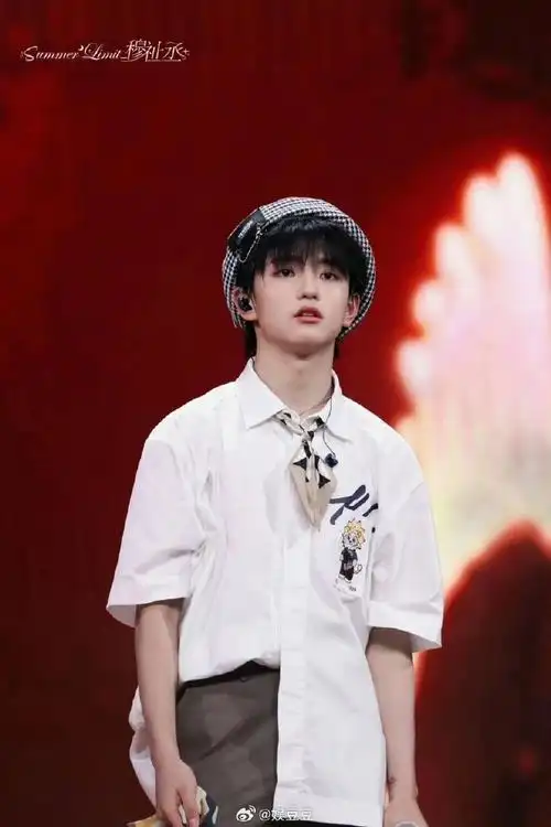 tf家族-穆祉丞mu尝试新事物挑战新自我!look98!