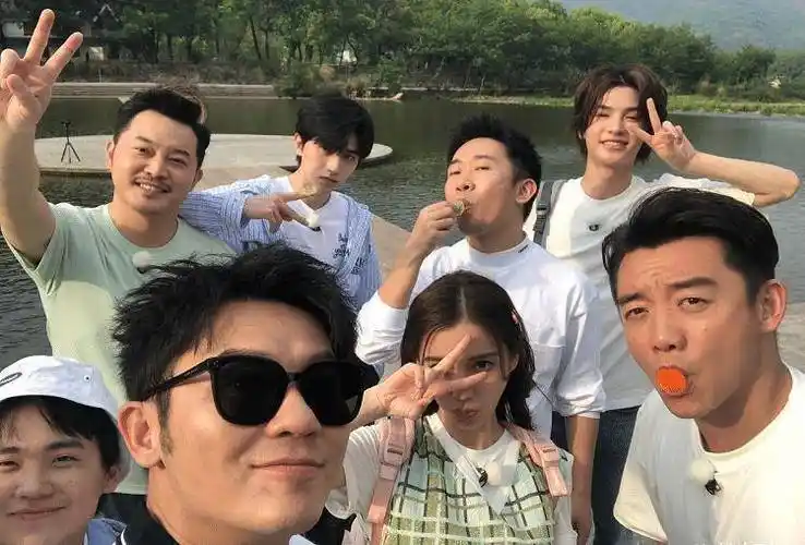 第九季阵容官宣,郭麒麟退出节目录制,两位老成员回归_宋雨琦_蔡徐坤