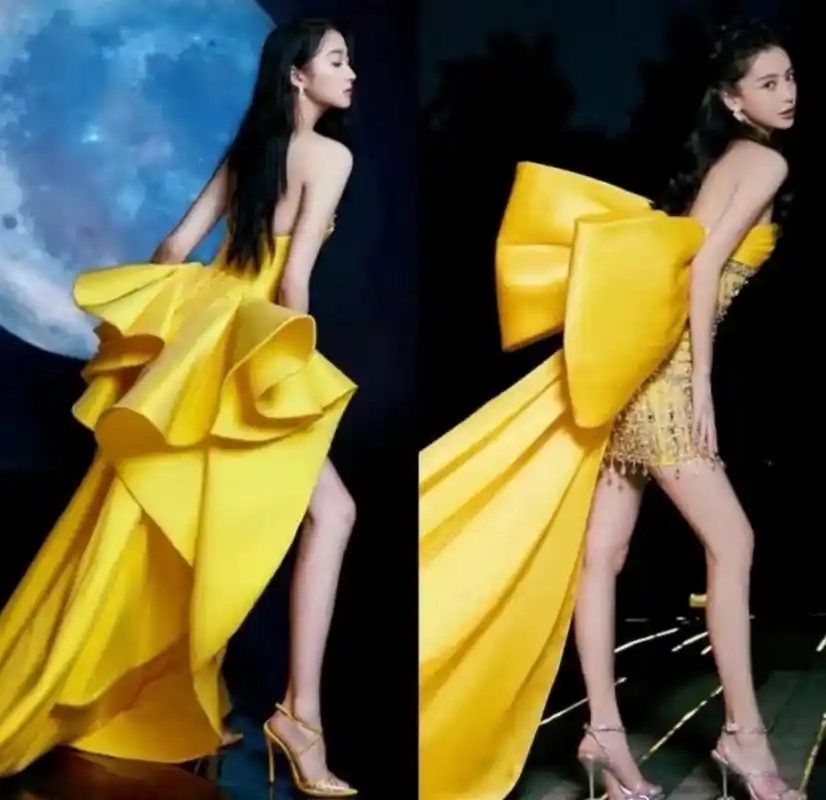 以前没感觉关晓彤是大美女,直到她和angelababy穿差不多的裙子,才发现