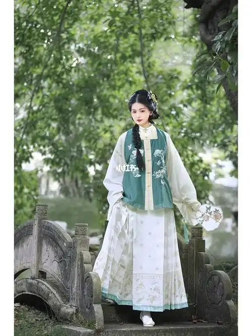 汉服安利～宝秋款汉服该安排了