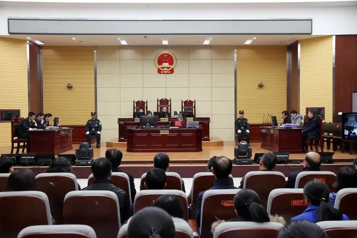 麦积法院开庭审理首起行政公益诉讼案件