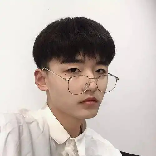 戴眼镜的男生留这4款发型好帅!特别是最后一款