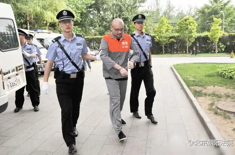 直击李代沫吸毒案开庭审理获刑九个月