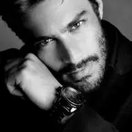 沧桑男人头像黑白头像帅气的成熟沧桑男人头像图片