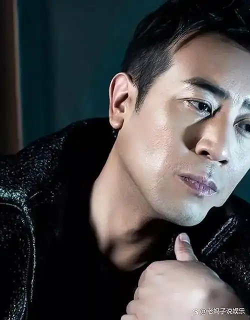 贾冰,中国内地男演员,1980年7月29日出生于辽宁省沈阳市,现年43岁.