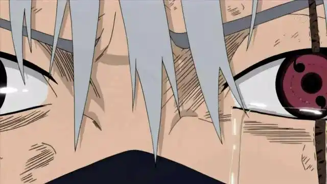 卡卡西带着流泪的写轮眼,释放千鸟瞬间击败敌人,敌人毫无反手之力