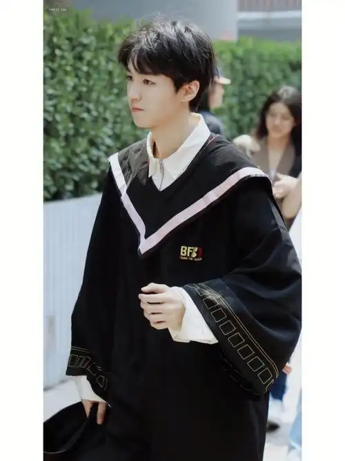 王俊凯毕业一周年快乐09