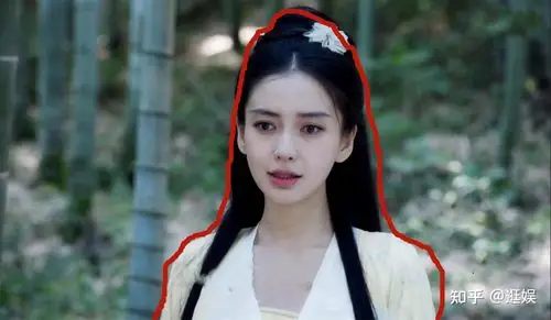 要知道,此前的杨颖有多风光,出演了一部电视剧,靠着抠图的方式,都能够