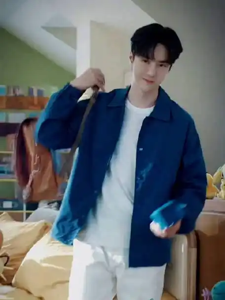 王一博少年感真的好强  看见他就觉得已经恋爱啦    @uniq-王一博