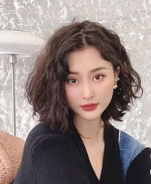 夏天短发一定要烫法式卷