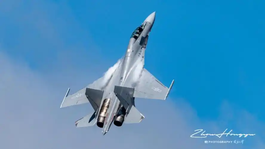 2022珠海航展·歼16