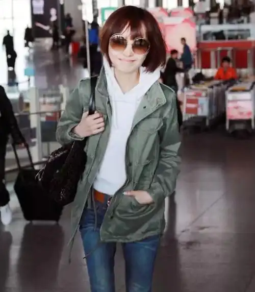 自从鲁豫改变了超长待机多年的发型,少女感不仅回来了