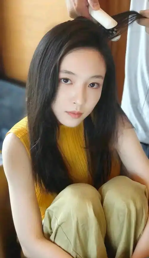 吴倩娱乐圈清纯校花代表演技可圈可点