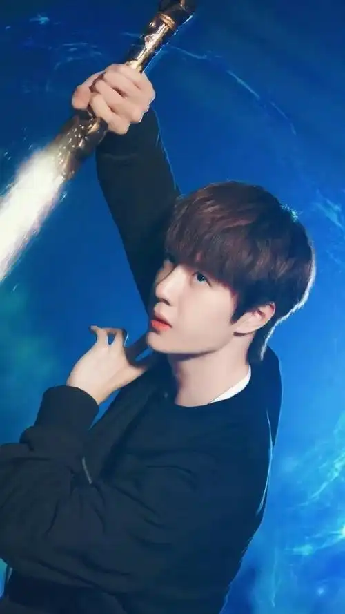 大家也通过角色看到了王一博身上更多的才能和演技,王一博未来可期