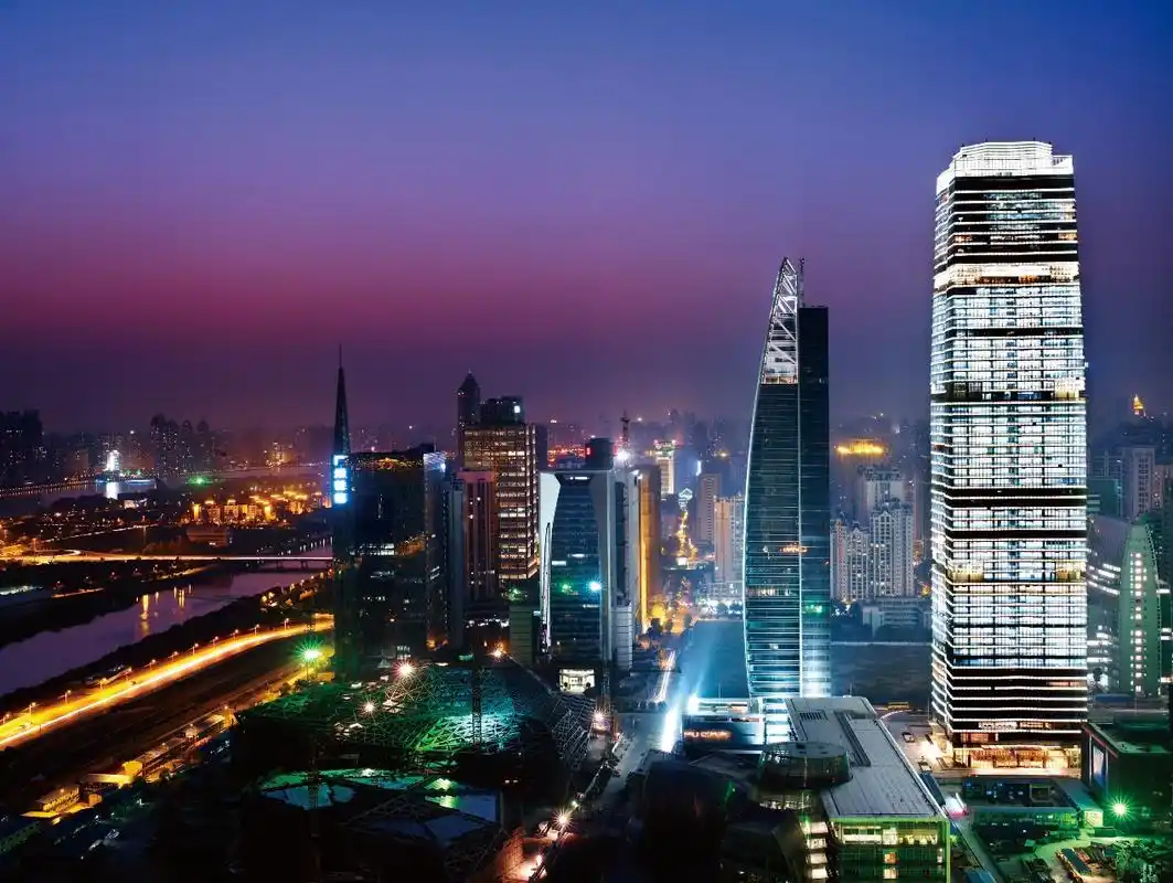 图示:广州富力中心未来:稳步前行 质量与盈利并行2019年,富力集团将