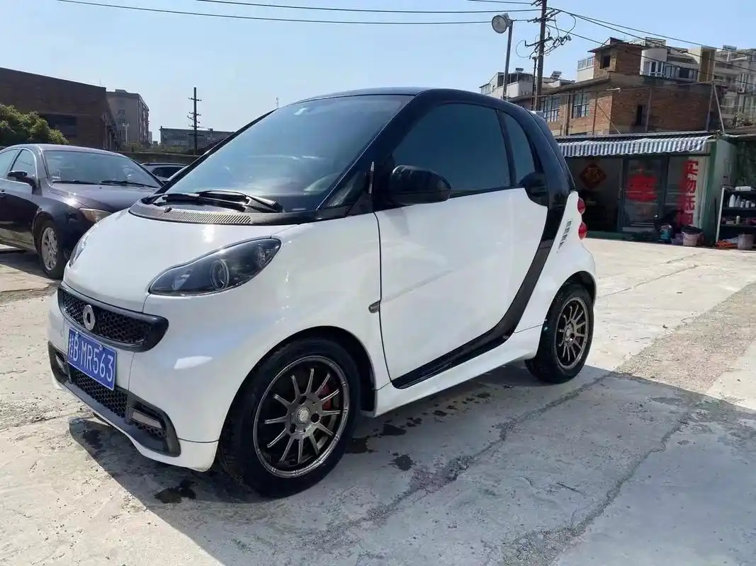 3万多纯油2座斯玛特喜欢小油车的看过来 13年上牌 斯玛特. 两座,1.