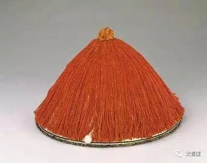 清朝乾隆皇冠前沿的标志是什么寓意