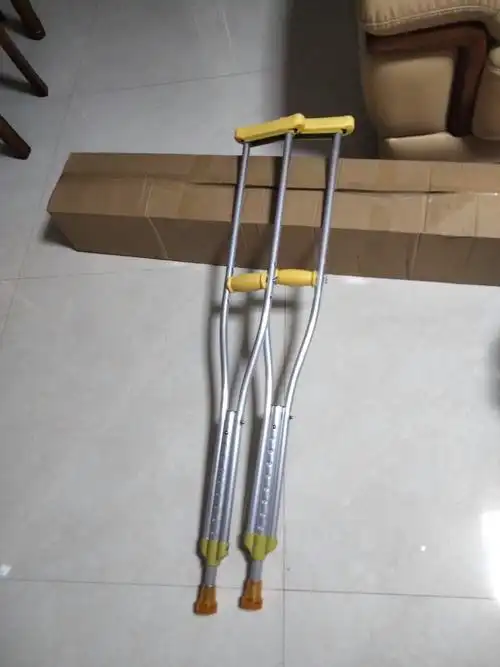 界面医疗腋下拐医用拐杖双拐腋下拐骨折拐棍年轻人老人捌杖防滑儿童女