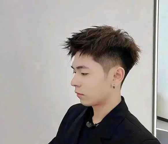 16款帅气男士发型,精神时尚很有型,看看有没有你同款