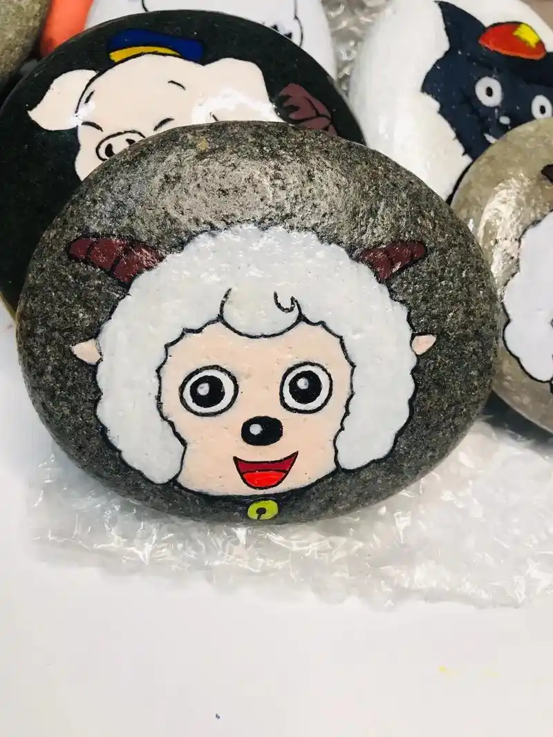 手绘石头画 #儿童画 #每日一画 #可爱卡通 #丙烯画 - 抖音