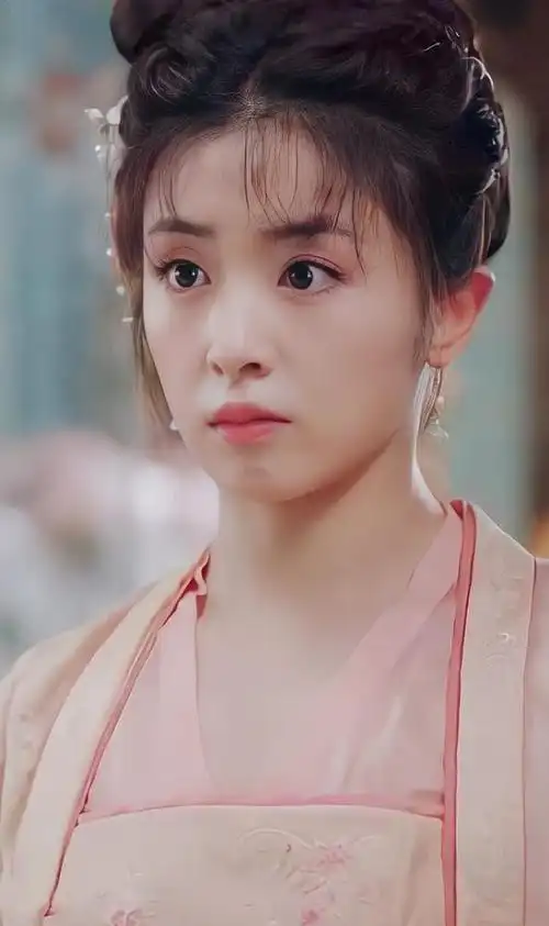 看看央视给张含韵化的妆,你就知道了|刘海|发型|央视|审美|张含韵