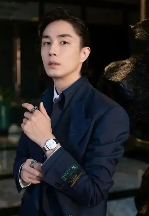 李承铉披荆斩棘的哥哥表现太炸成赢家曾花10亿韩元买自由