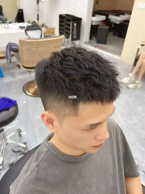 学生党上班族职场男士首选氛围短发