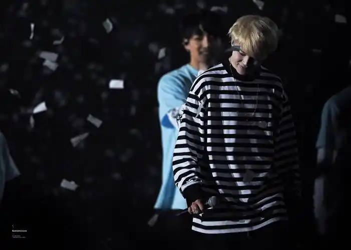 金南俊 金珍硕 闵玧其 郑号锡 朴智旻 金泰亨 田柾国高清壁纸锁屏