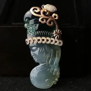 缅甸翡翠a货18k金伴钻镶嵌冰种三彩少女头像挂件34.73g