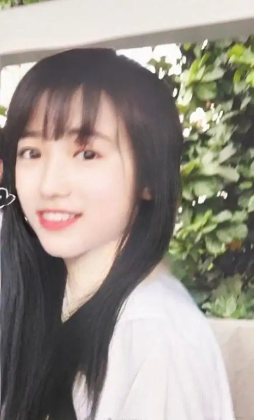 宋亚轩问自己女装漂亮吗?也太可爱了吧!