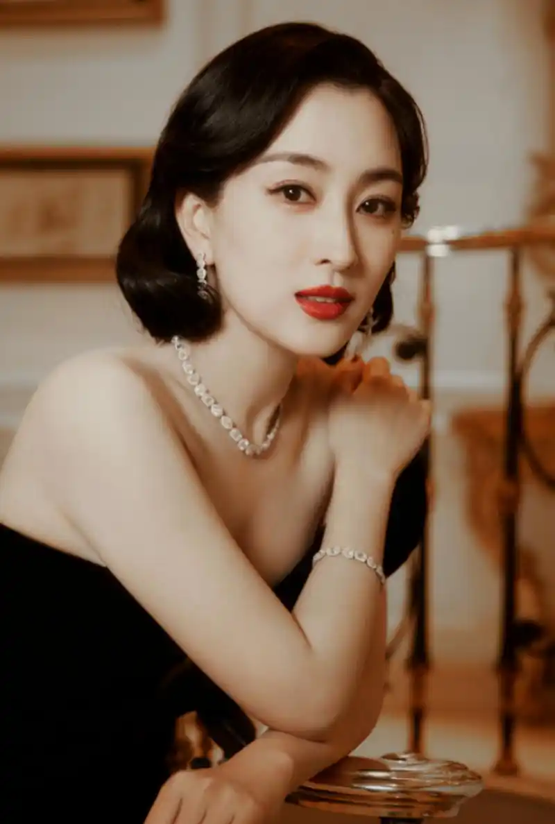 马苏最新大片!唉,还是男人装厉害!